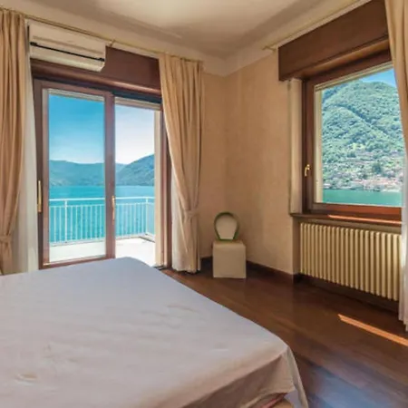 بيت خشبي Casa Panetier سالا كوماسينا